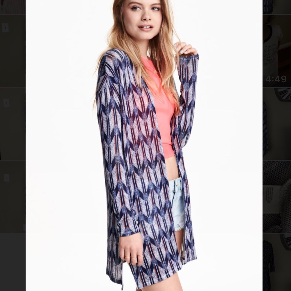 💕HP💕 H&M Blue Patterned Fine Knit Cardigan